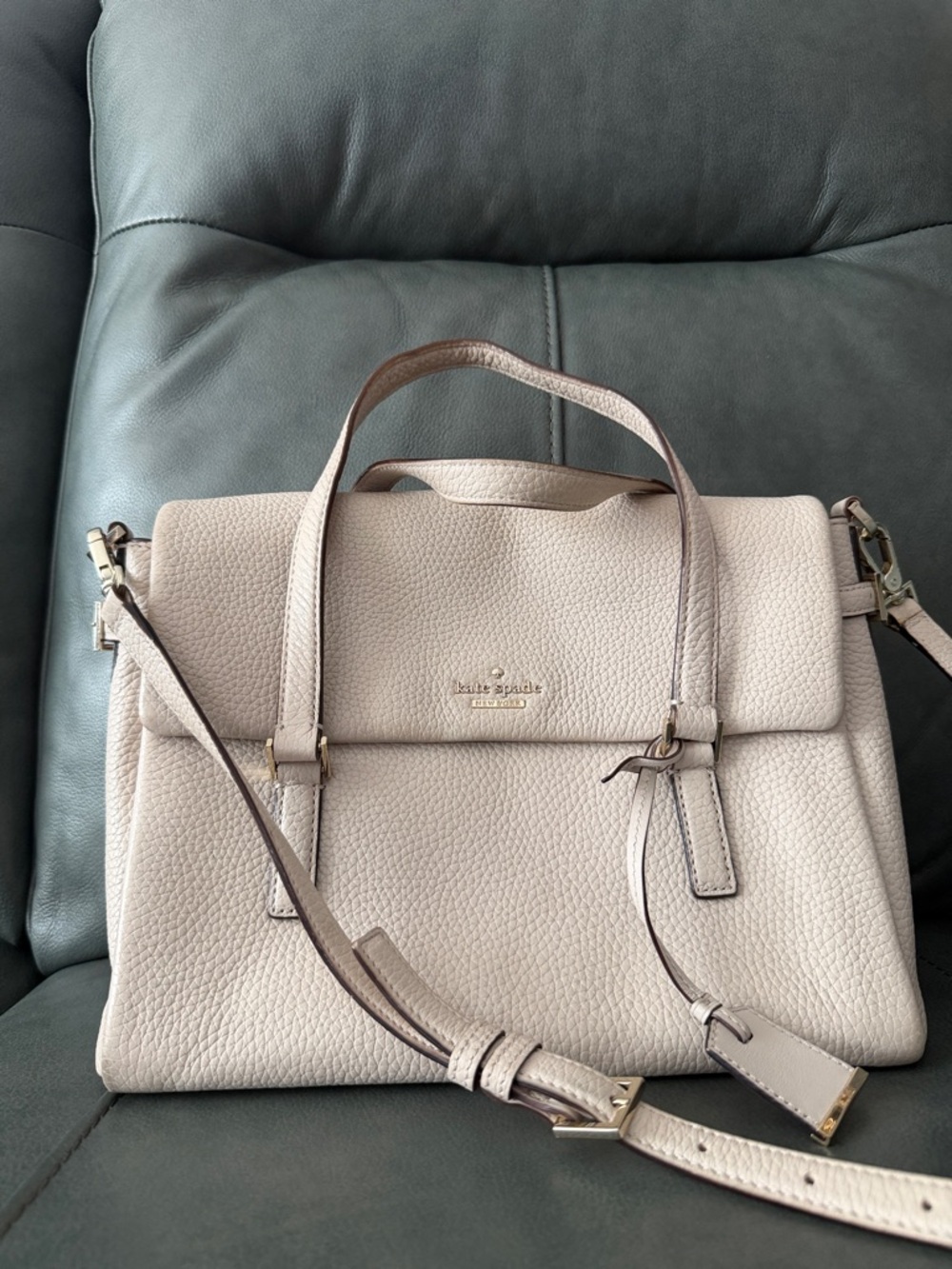 Kate Spade  crossbody/satchel bone Leather Bag 🥰